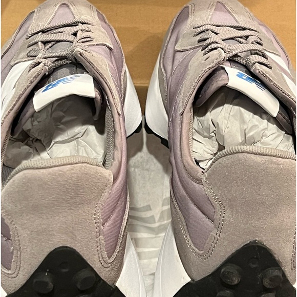 BNWT New Balance 327. Size 10.5. TARRIF FREE - Picture 4 of 7